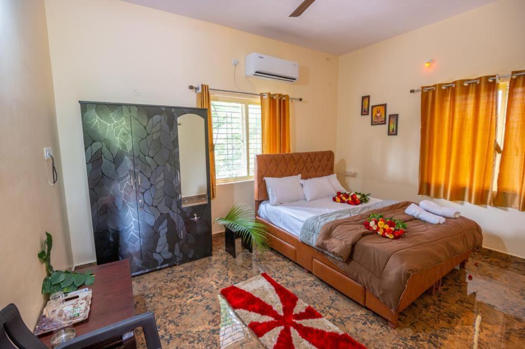 Saptami Hampi Homestay Exterior photo