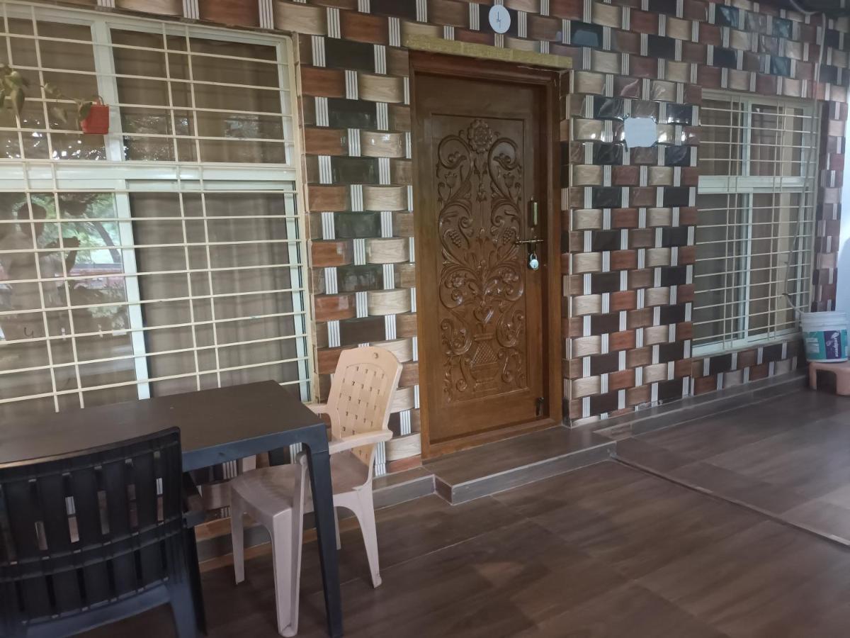 Saptami Hampi Homestay Exterior photo